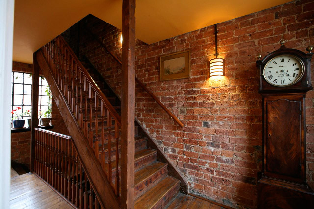 Sole Studios Loft-Living stairs Environment for video and photography